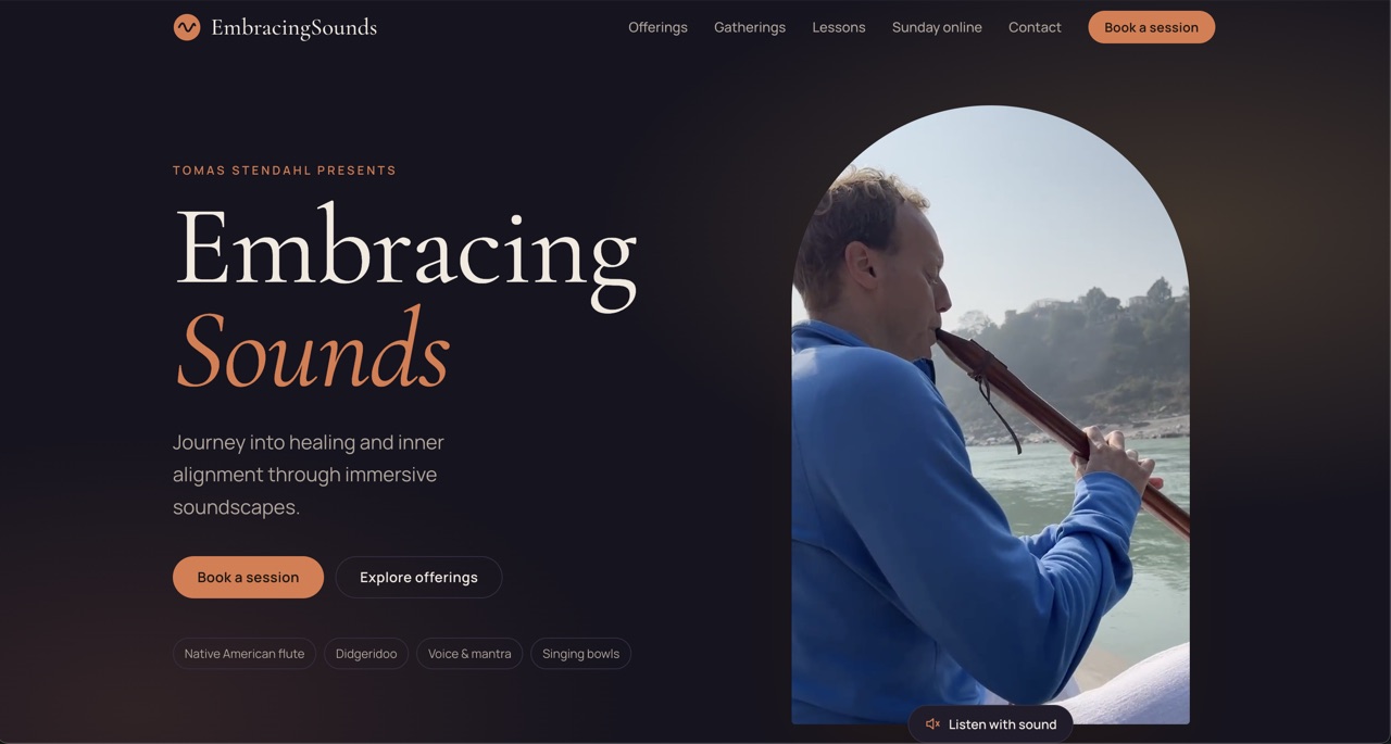Startsidan på embracingsounds.com
